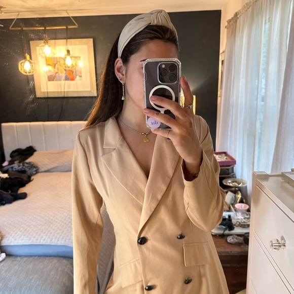 Boohoo suiting romper - Picture 2 of 3